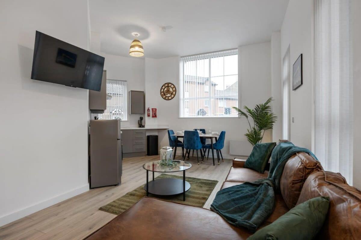 Contemporary 2 Bed Apartment -Belfast East Village Екстер'єр фото