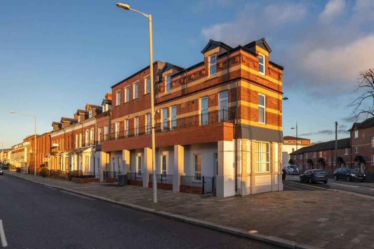 Contemporary 2 Bed Apartment -Belfast East Village Екстер'єр фото
